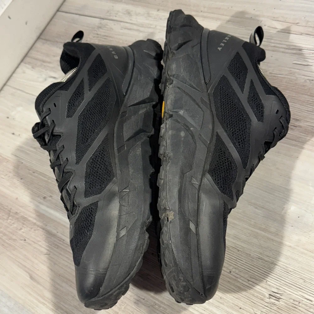 Oakley SI Men's Light Breathe Trail Shoe, Triple Black - 12 REG (M)